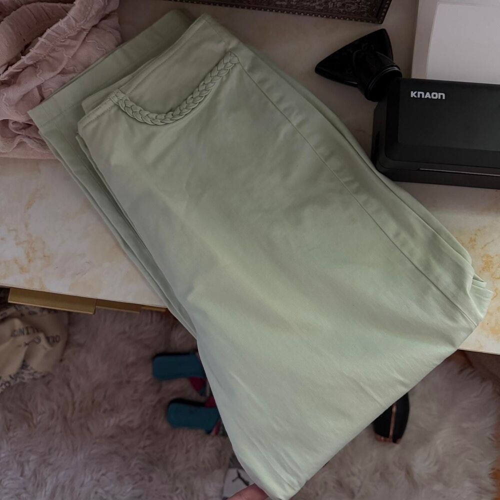 High Point light green capri pants